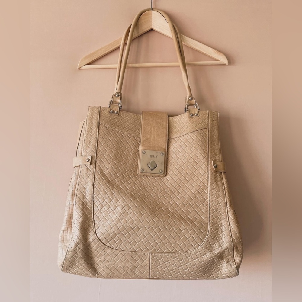 Simple vintage beige leather bag